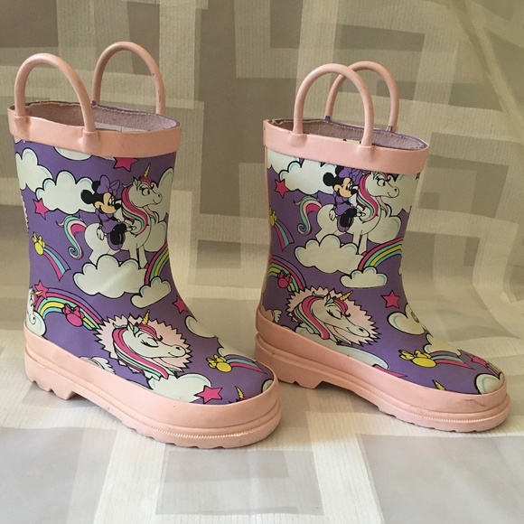 Disney Toddler Rain Boots size 9. - Picture 2 of 6